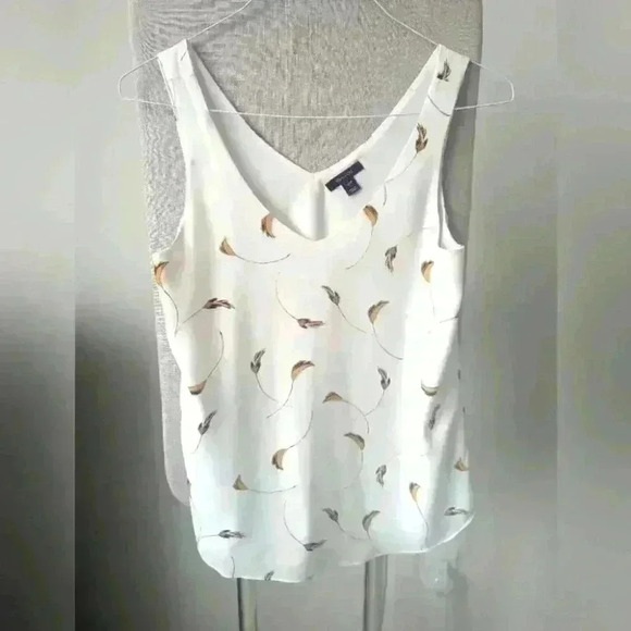 8 piece bundle of women's tops - size xs/s - Picture 1 of 15